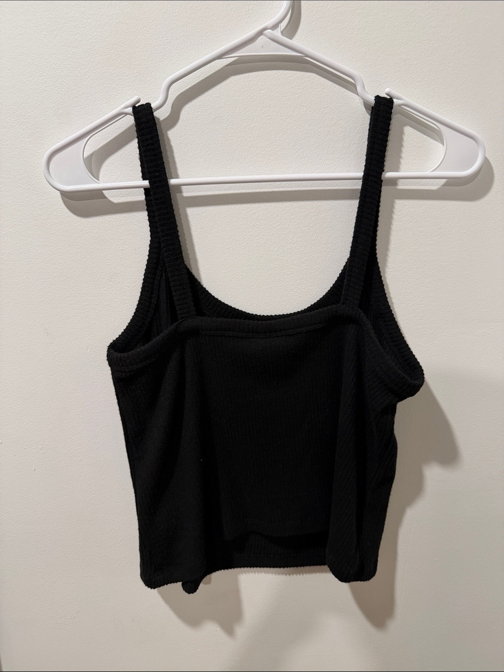 Black Ribbed Universal Thread Tank Top - Picture 2 of 2